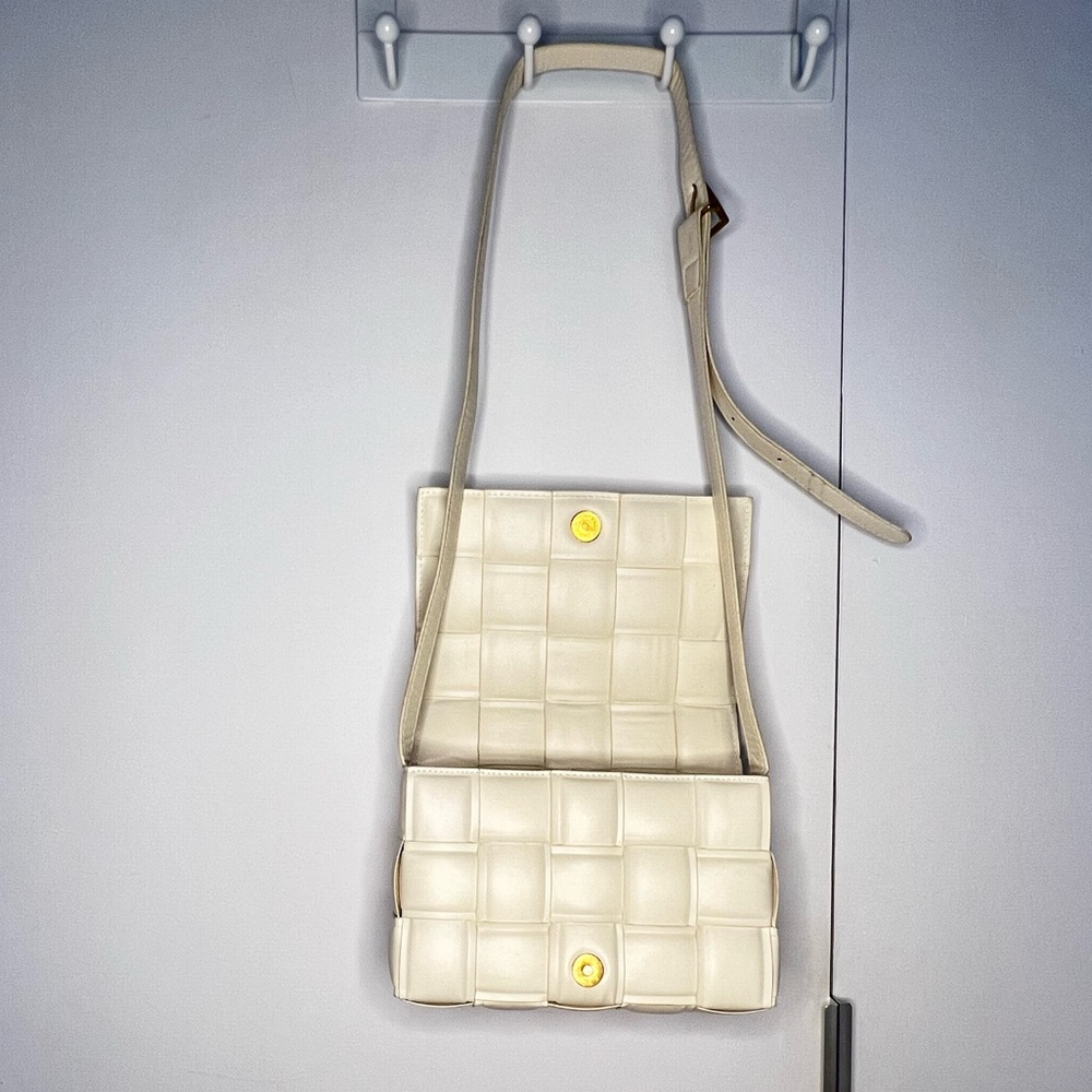 Cream purse - Picture 2 of 2